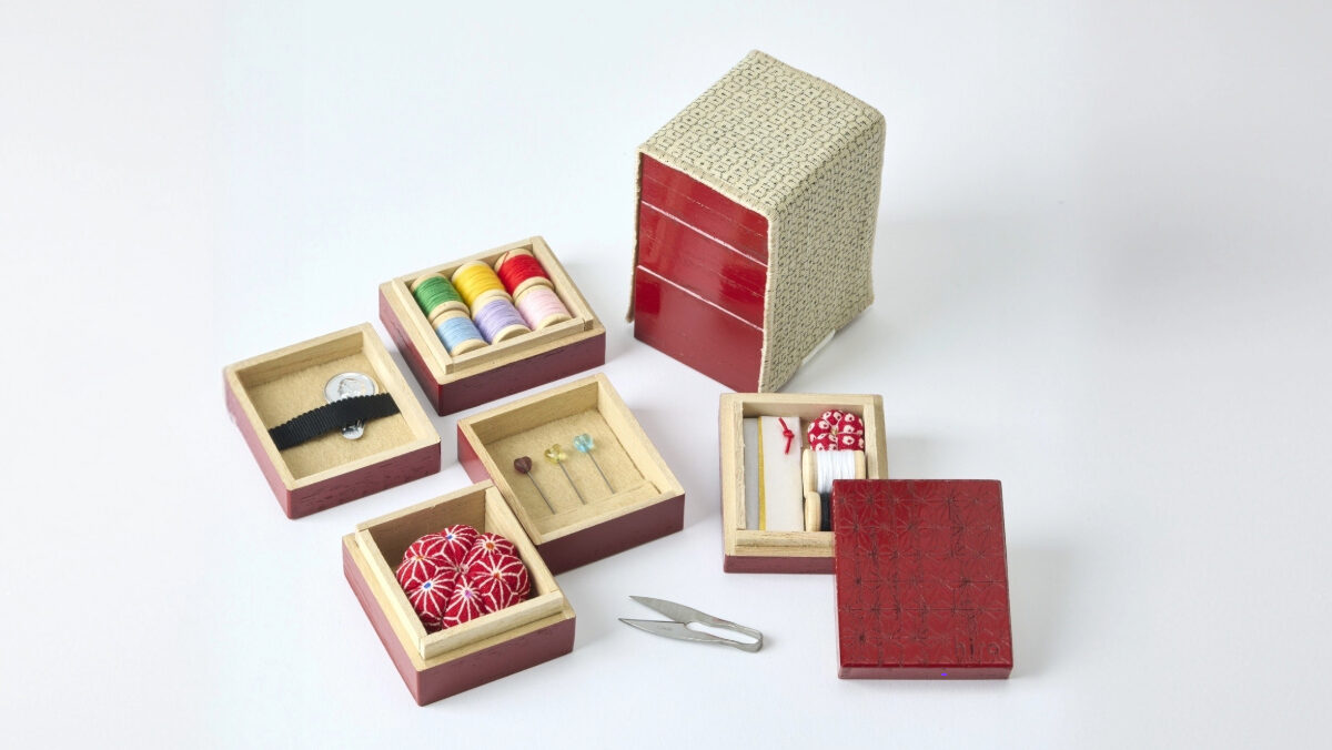 三段のお針箱　山中塗