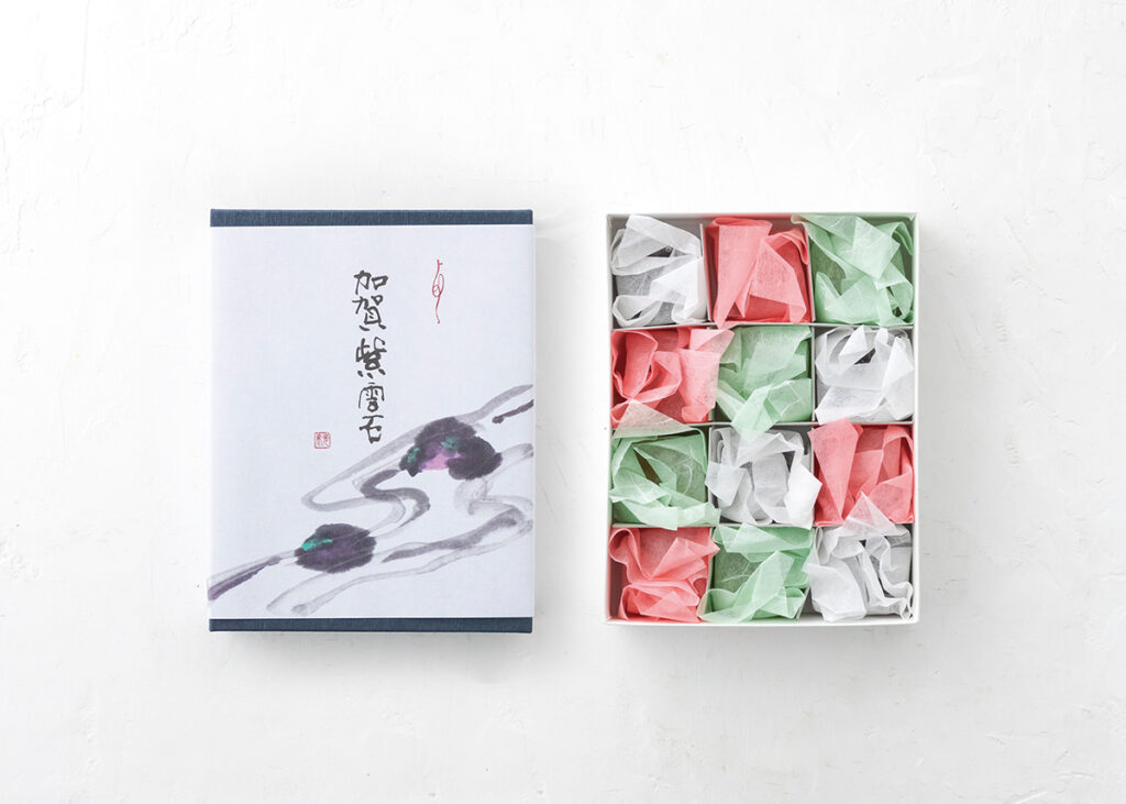 石川県加賀市の和菓子店『音羽堂』の銘菓「加賀紫雲石」
